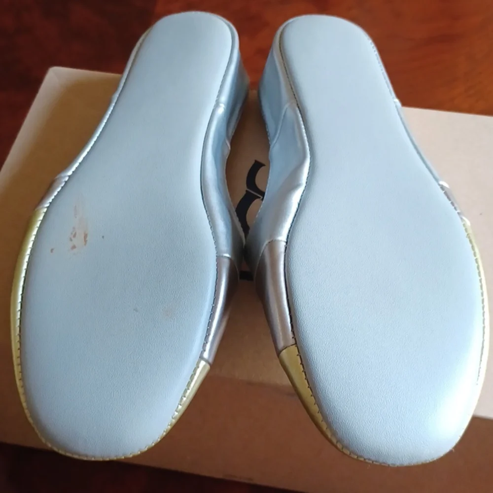 Women's Shoes - Picture 4 of 4